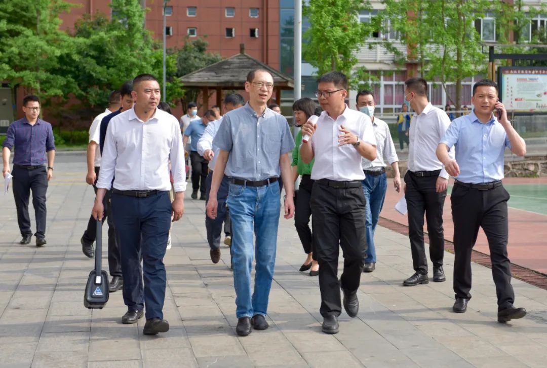 省乡村振兴局深入松桃职校调研粤黔东西部协作工作