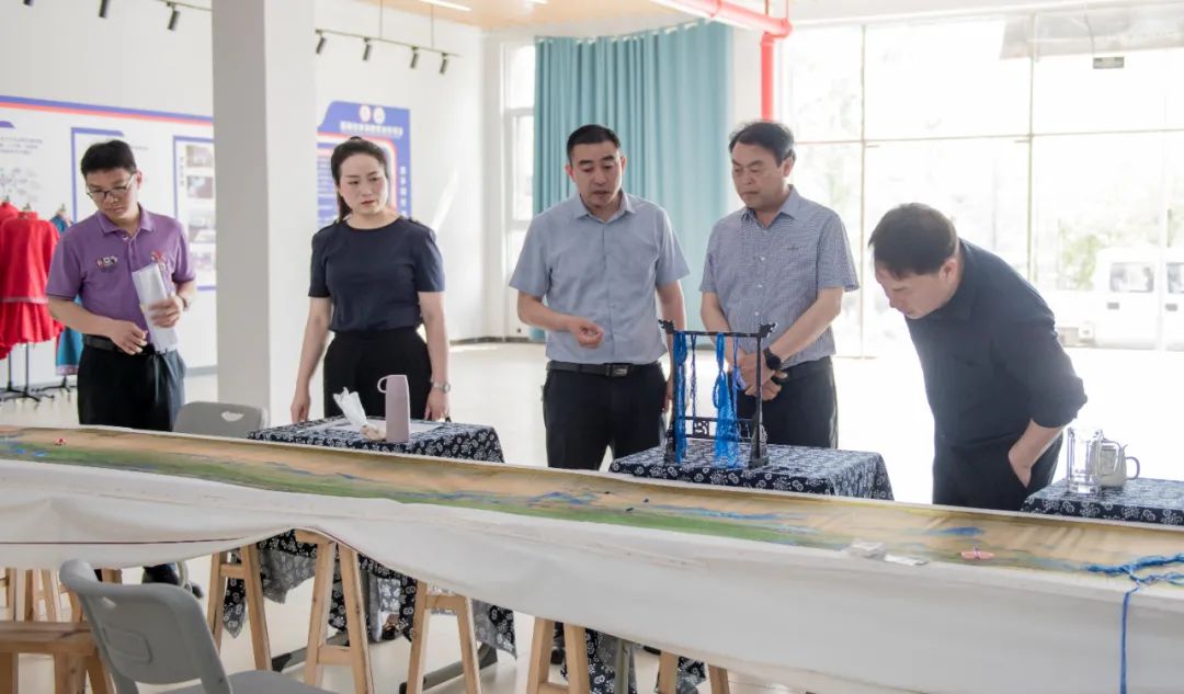 唐永明深入松桃中等职业学校调研