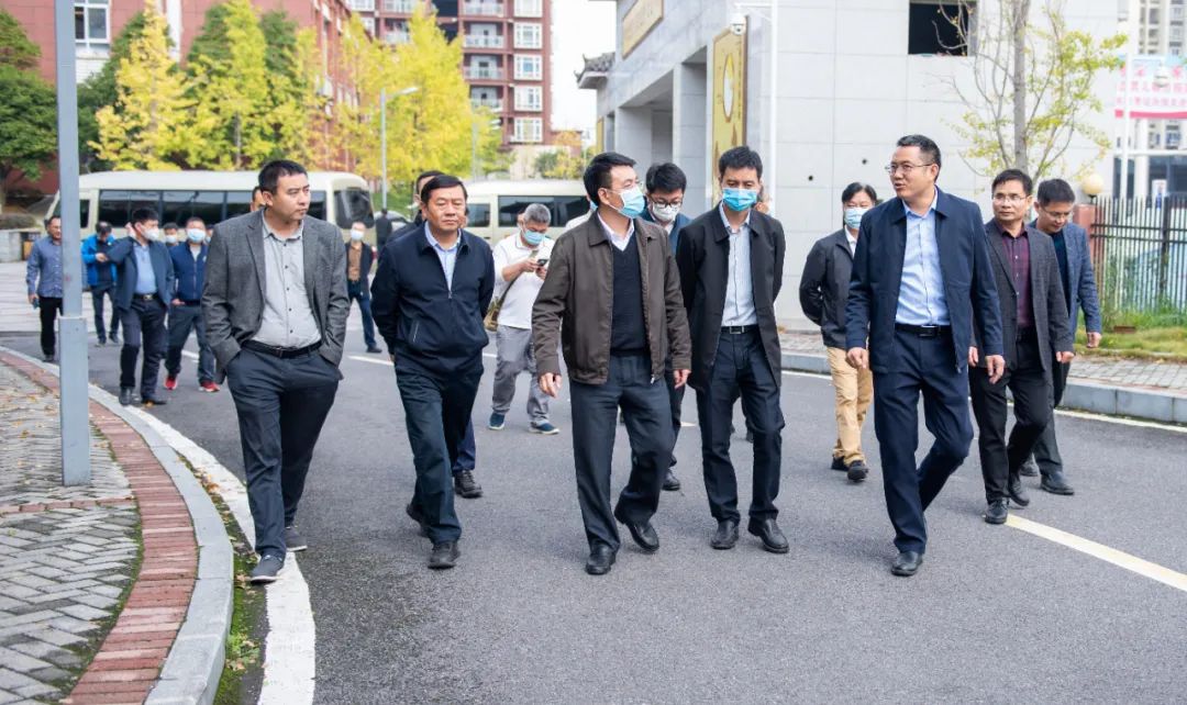 东莞市虎门镇•滨海湾新区到松桃中等职业学校考察
