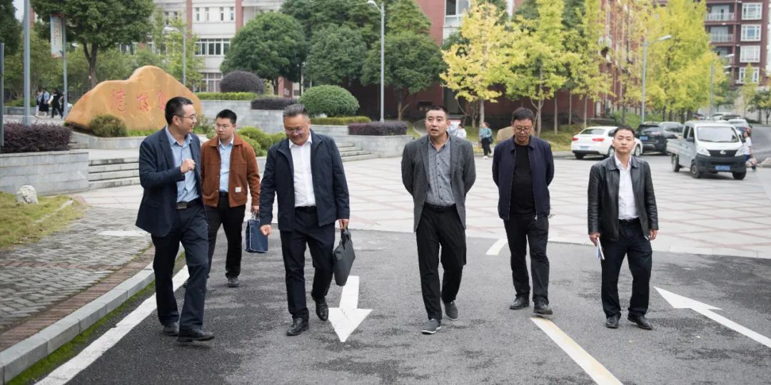 李文明到县中等职业学校调研