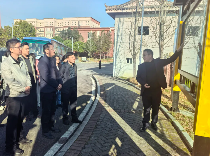 【粤黔协作·莞爱铜行】东莞市沙田镇考察团莅临我校考察