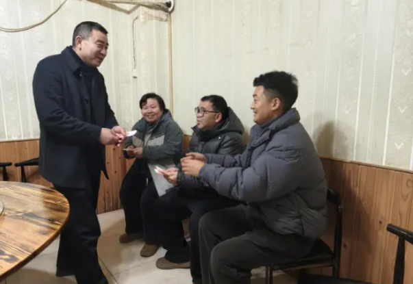 情暖新春映职教 携手同心启新程——松桃职校春节慰问活动传递温暖与力量